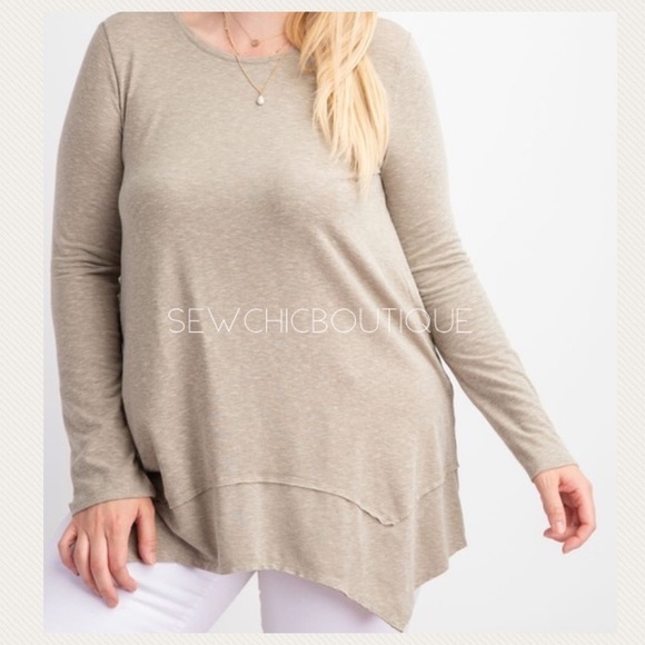 Plus Size Green Tea Tunic with Sharkbite Hem - Picture 4 of 4